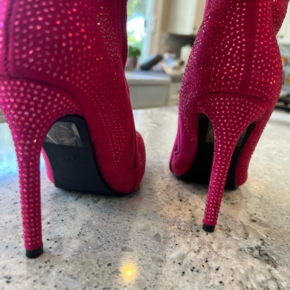 NWOT HOT Pink Suede and Rhinestone Women's Boots, 24" OVER THE KNEE - Picture 2 of 8